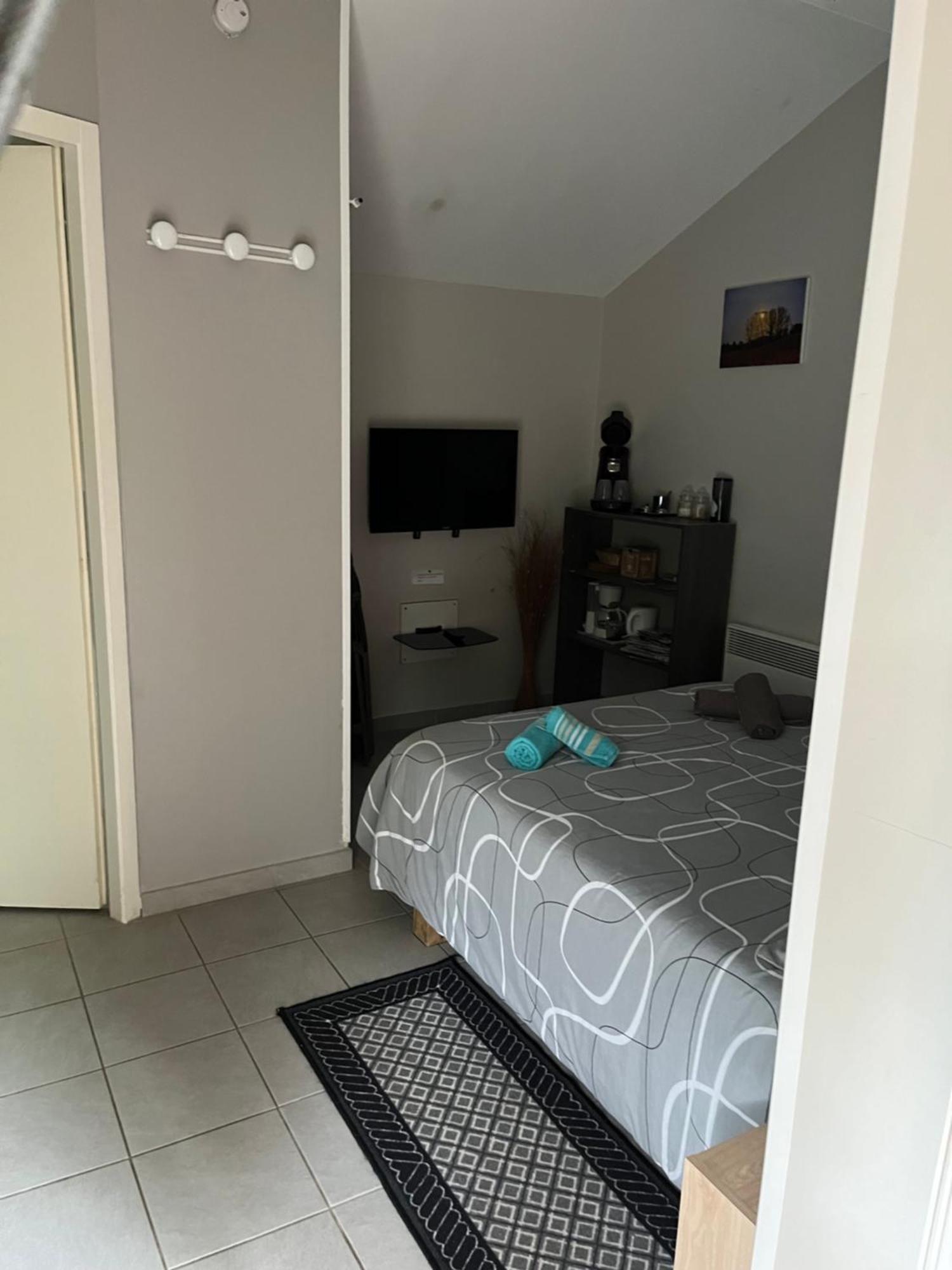 Le Velo Rouge Appartement *